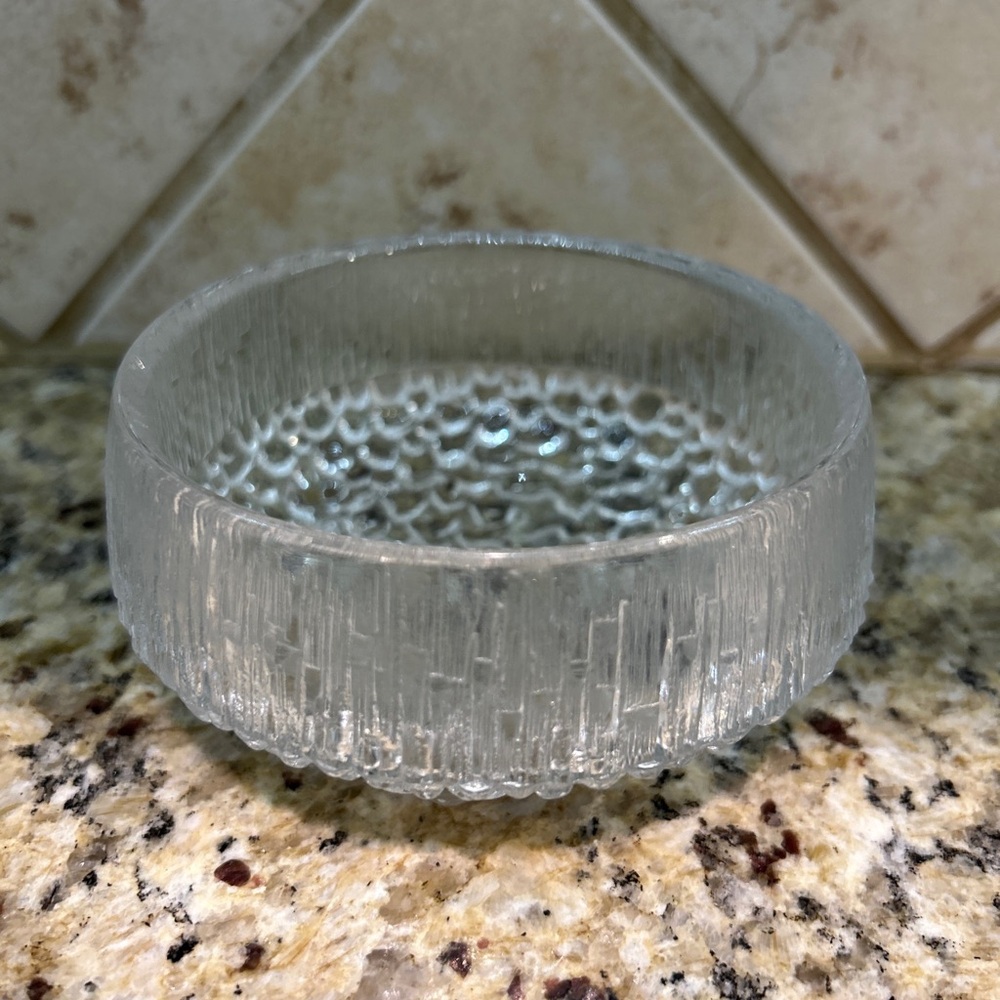 Iittala Ultima Thule 3 Toed Round Dessert Fruit Bowl Apprx 4" Finland
